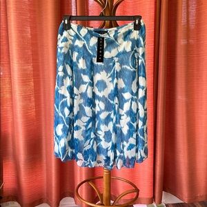 Ninety, Size 10, Blue & White Print Skirt NWT